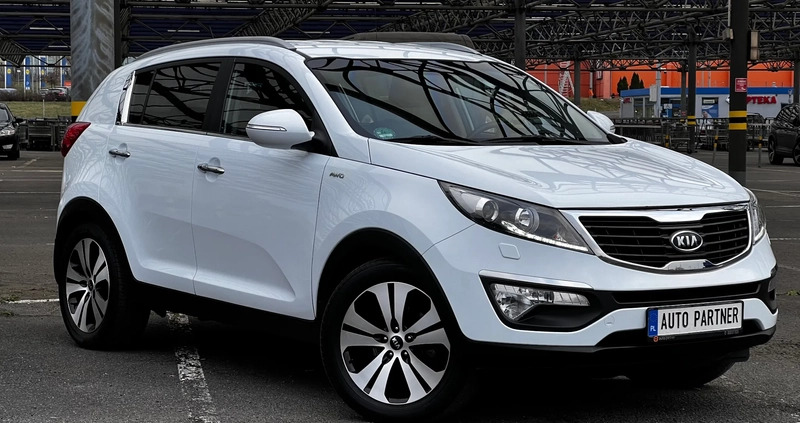 Kia Sportage cena 53500 przebieg: 186000, rok produkcji 2012 z Karczew małe 631